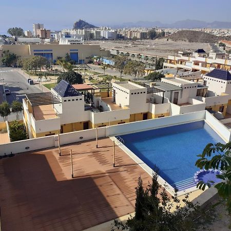 Apartamento En Aguilas Con Amplia Terraza Y Piscina المظهر الخارجي الصورة